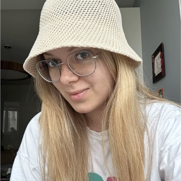 Cream Knit Bucket Hat - Picture 5 of 5